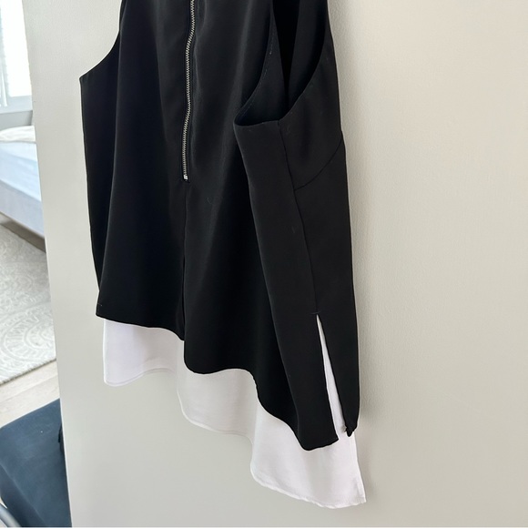 Sleeveless lightweight black and white blouse - Picture 4 of 5